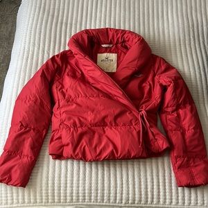 Hollister Crop Wrap Puff jacket